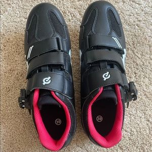 Peloton cycling shoes size 39